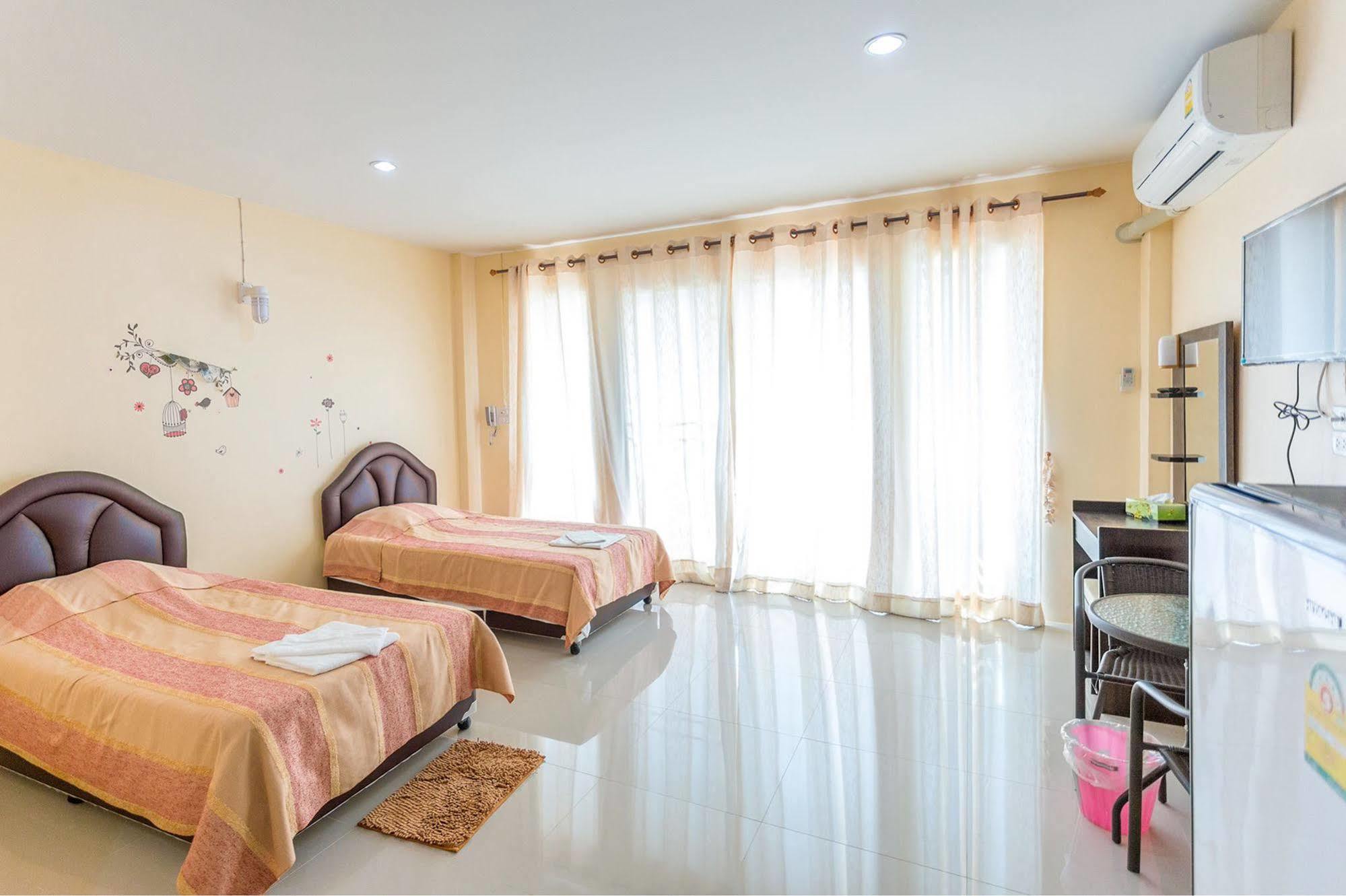Phet Ngam Hotel Mae Sai Extérieur photo